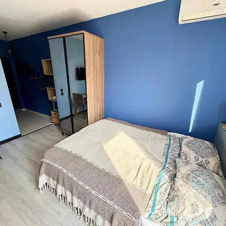 Blue Horizon Apartment *